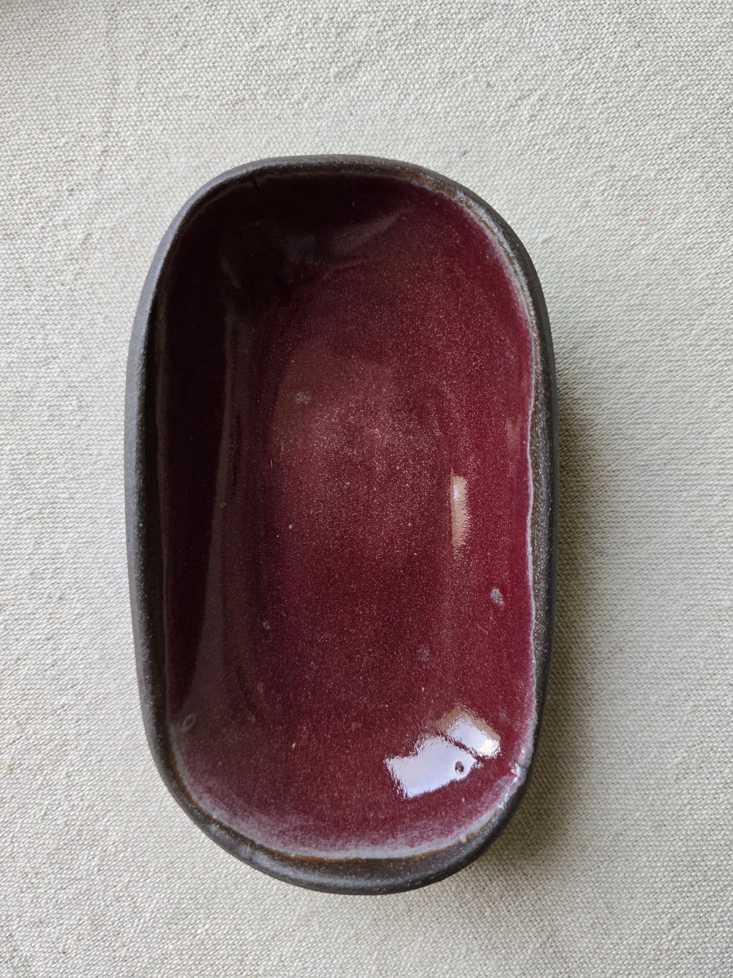 Piattini / Svuotatasche MINI in gres nero di diversi colori di 12,5 x 7,5cm.