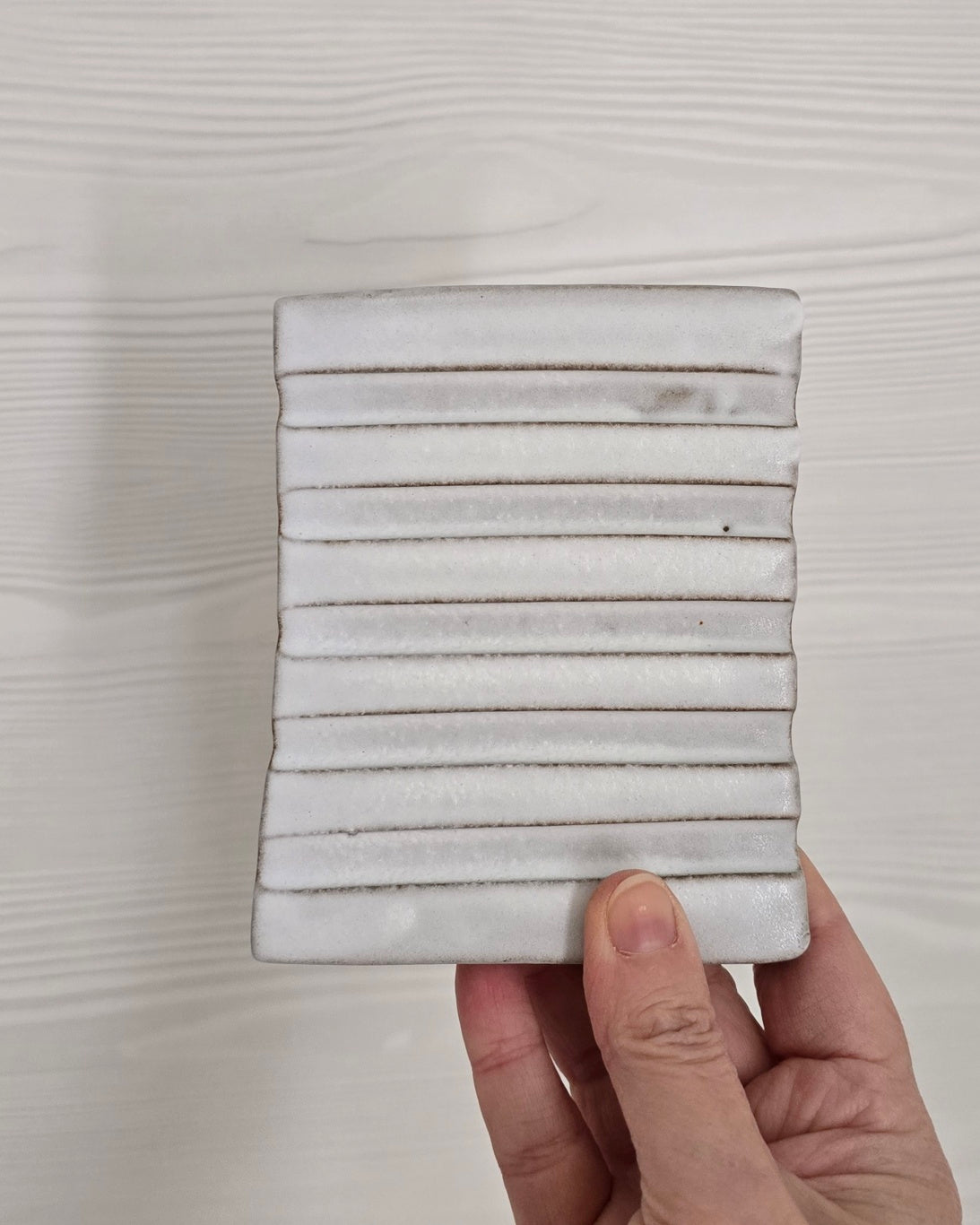 PORTA SAPONE di forma rettangolare in gres nero di diversi colori - dimensioni 9cm x 11cm