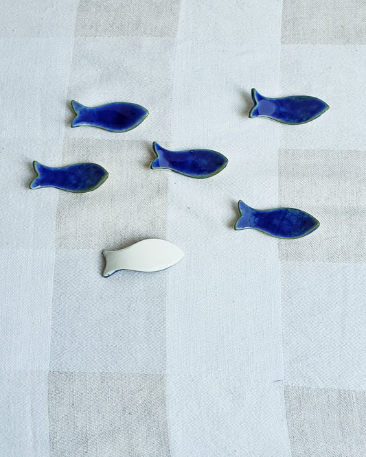 Poggia bacchette a forma di pesce o di fiore in porcellana. Confezione da 6 pezzi