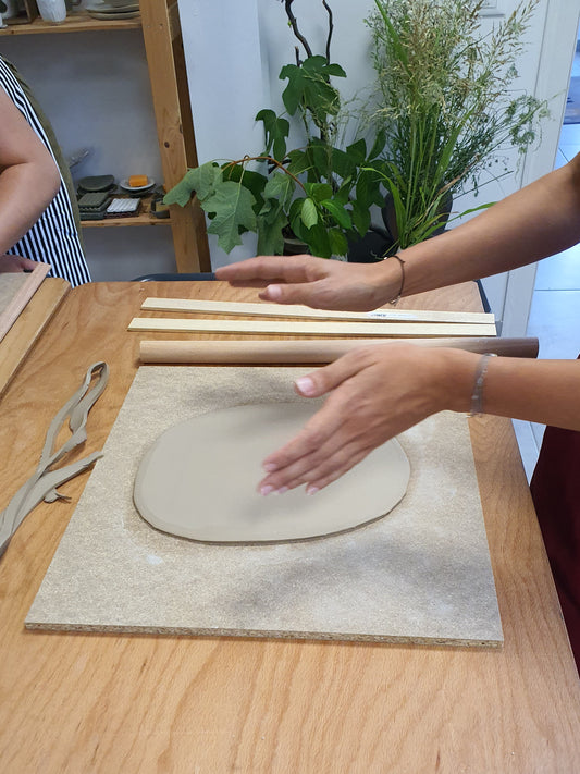 Z_ WORKSHOP 1 PIATTO CON IMPRESSIONI BOTANICHE CON LA TECNICA DELLA LASTRA