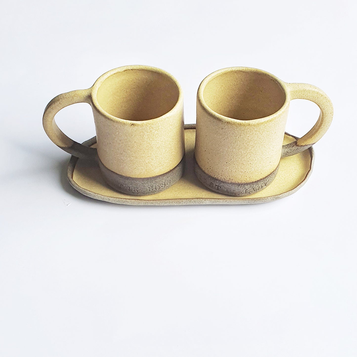 Tazze GIGA in gres grigio con manico