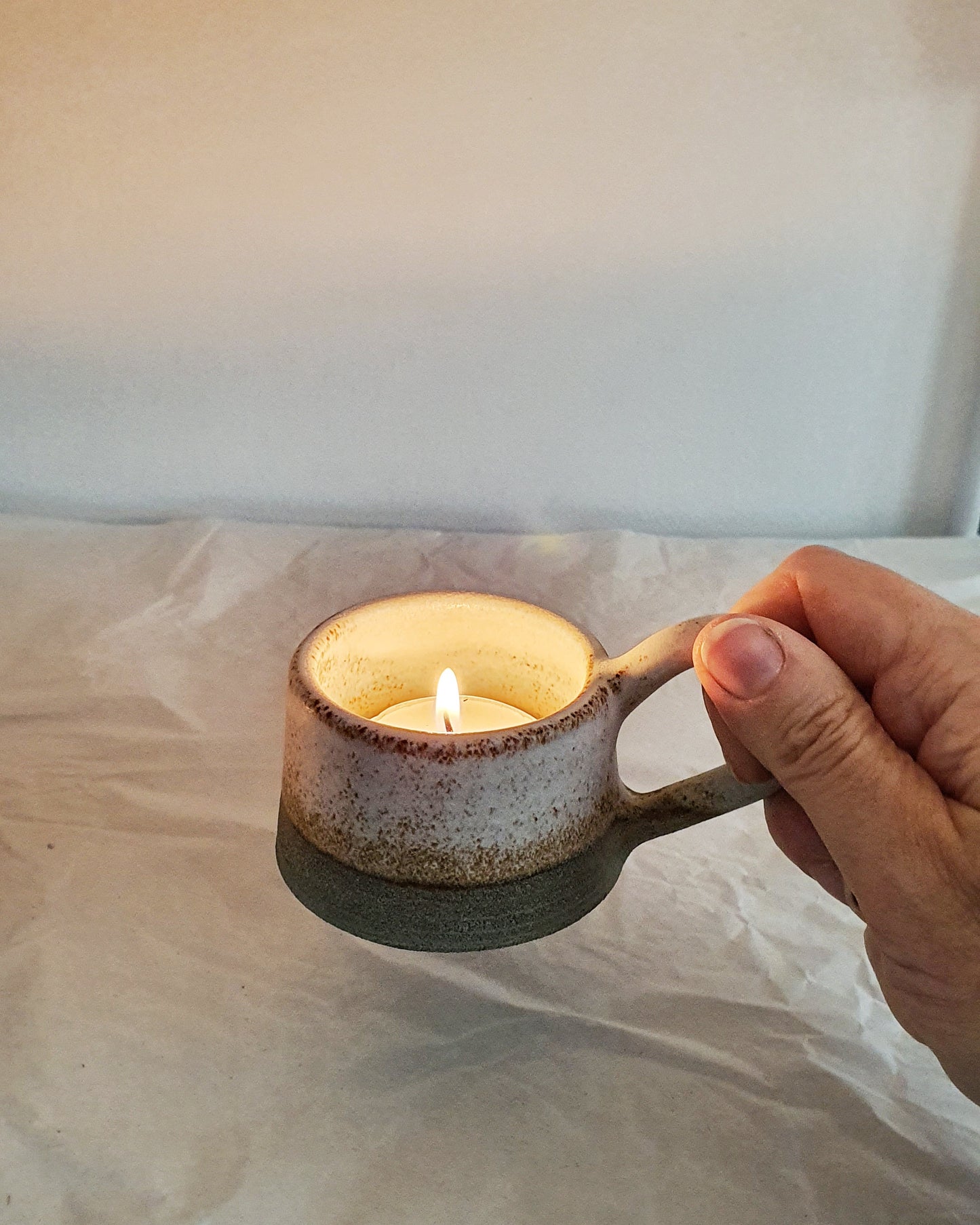Porta candeline BUGIA in gres grigio con manico