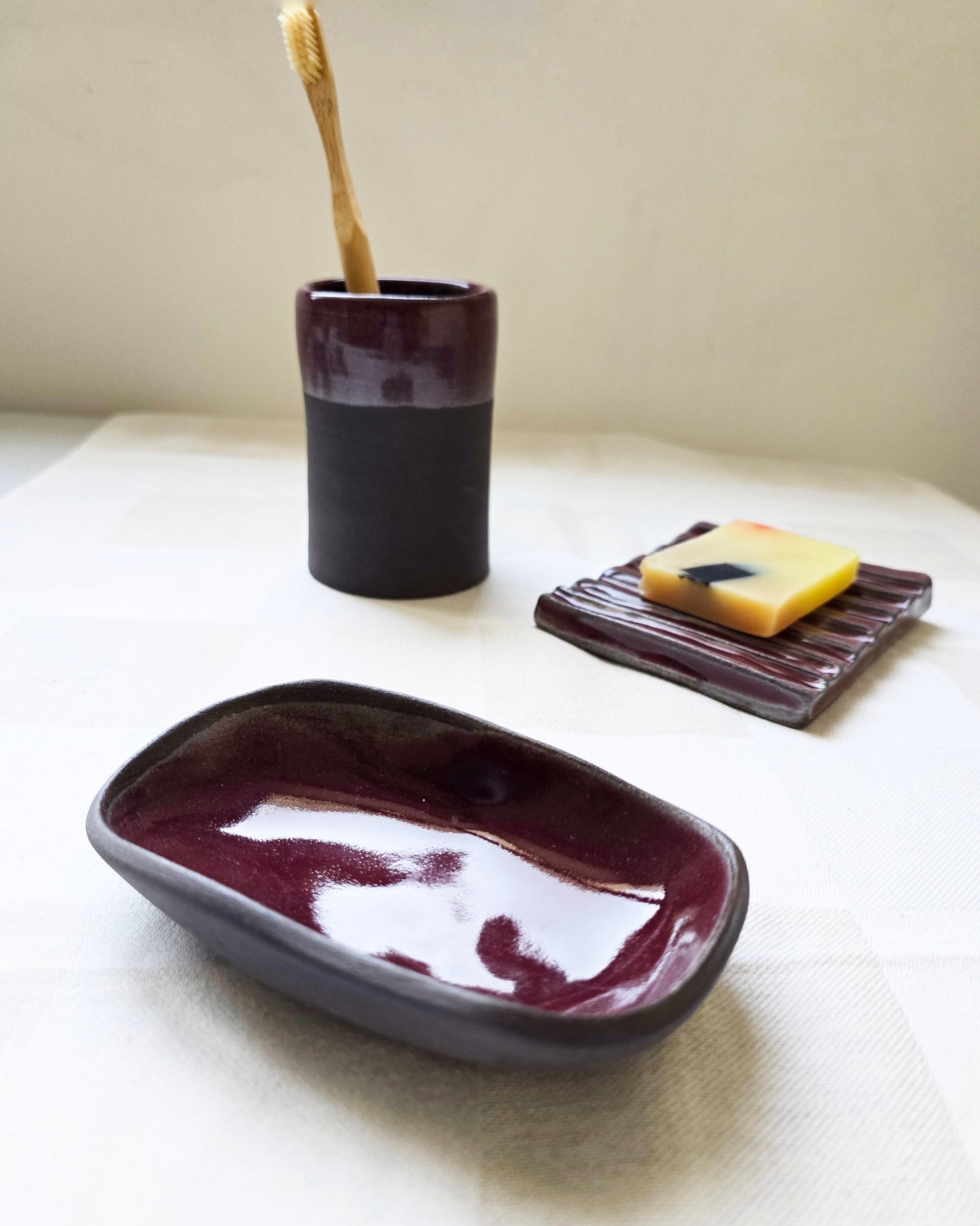 PORTA SPAZZOLINI cilindrico in gres nero di diversi colori, di dimensioni circa di 10*6.5hcm