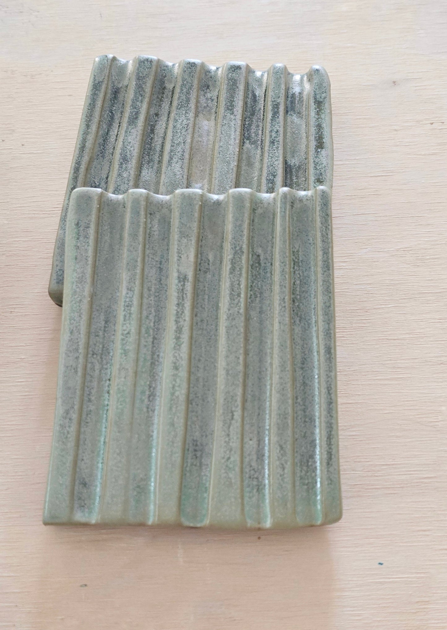 PORTA SAPONE di forma rettangolare in gres nero di diversi colori - dimensioni 9cm x 11cm