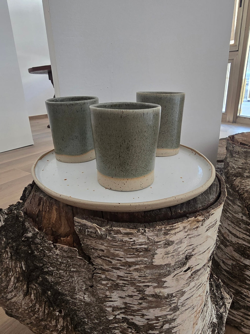 Tazza  in gres puntinato