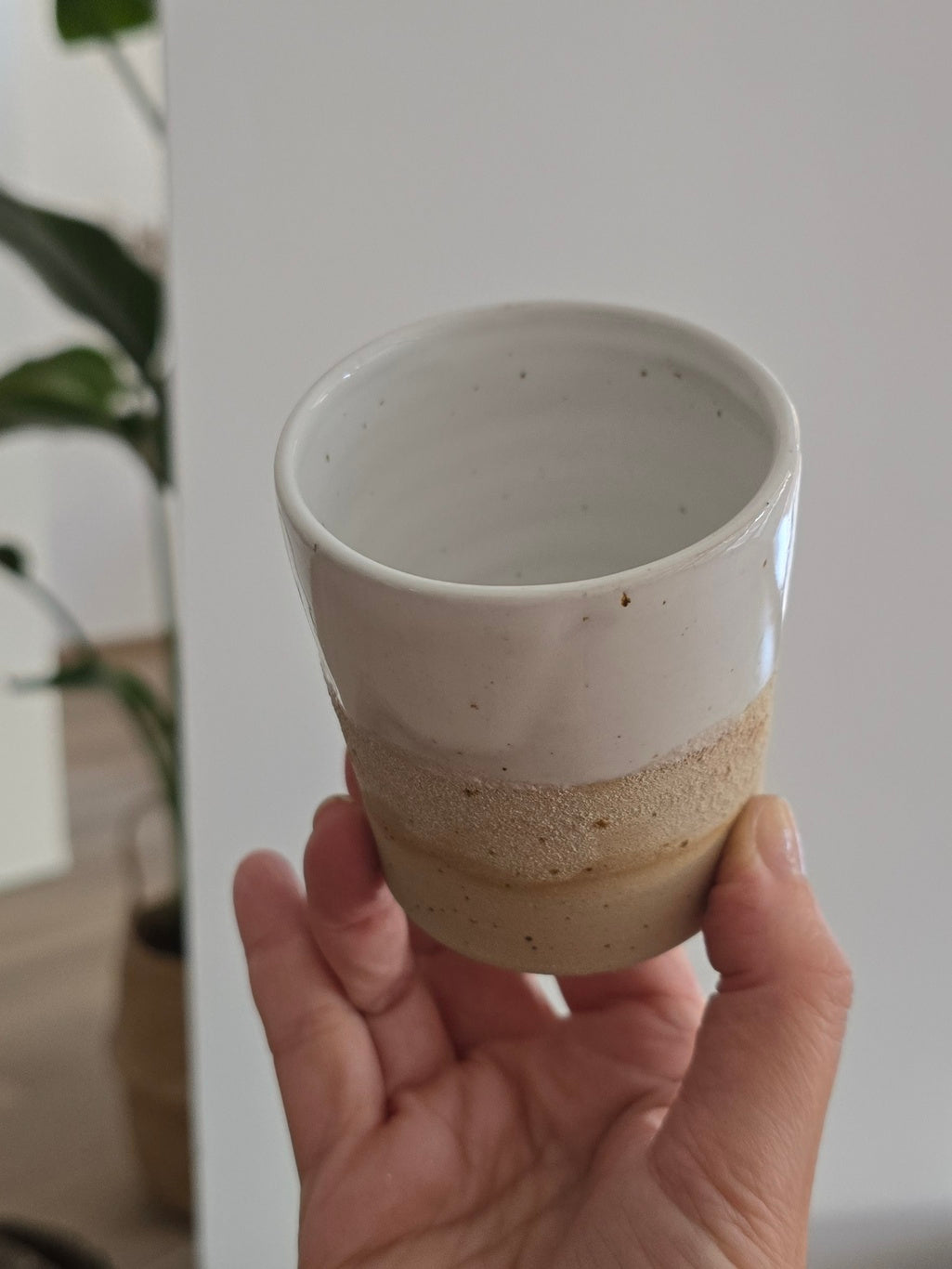 Tazza CRATERE in gres puntinato